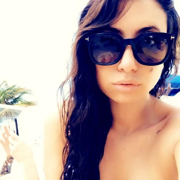 Meet your Posher, Roxanne - Picture 1 of 1